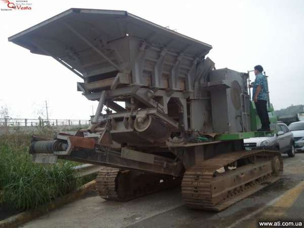   Komatsu BR 300